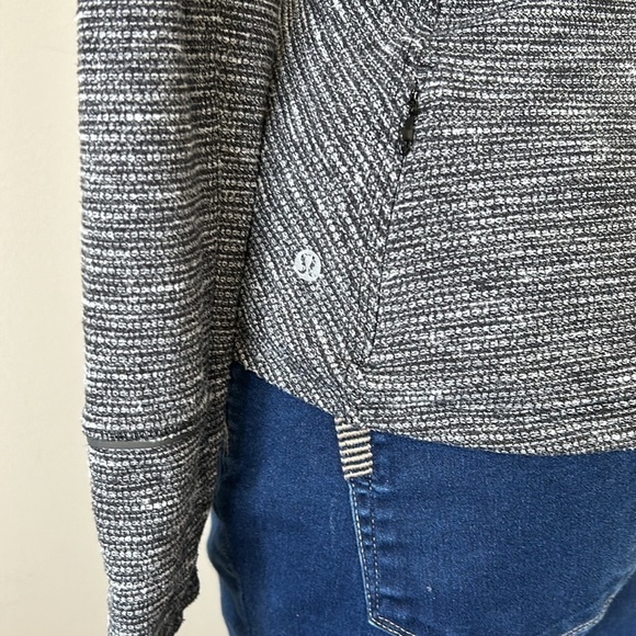 LULULEMON Kanto Catch Me Long Sleeve Shirt Wee Stripe Black Heathered Black Sz 2 - Picture 8 of 11